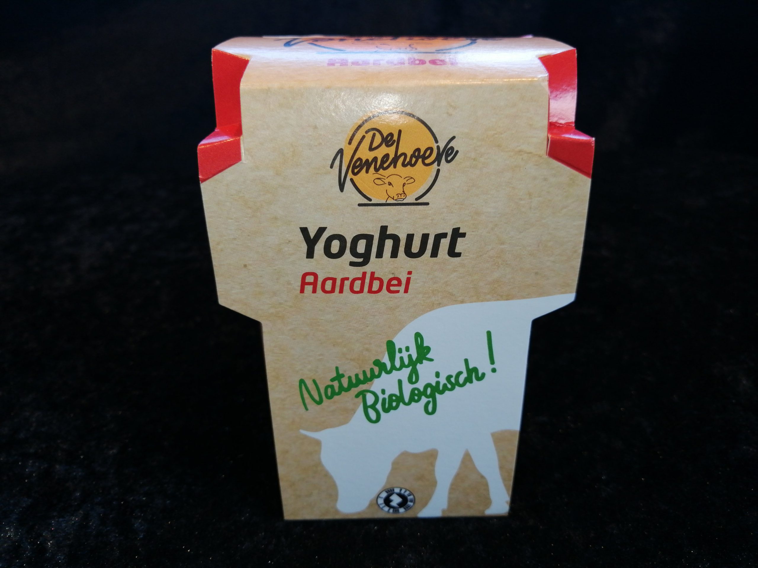 Biologische yoghurt aardbei